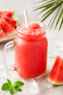Granizado de sandía y agua de coco: la bebida más refrescante del verano (solo 2 ingredientes)