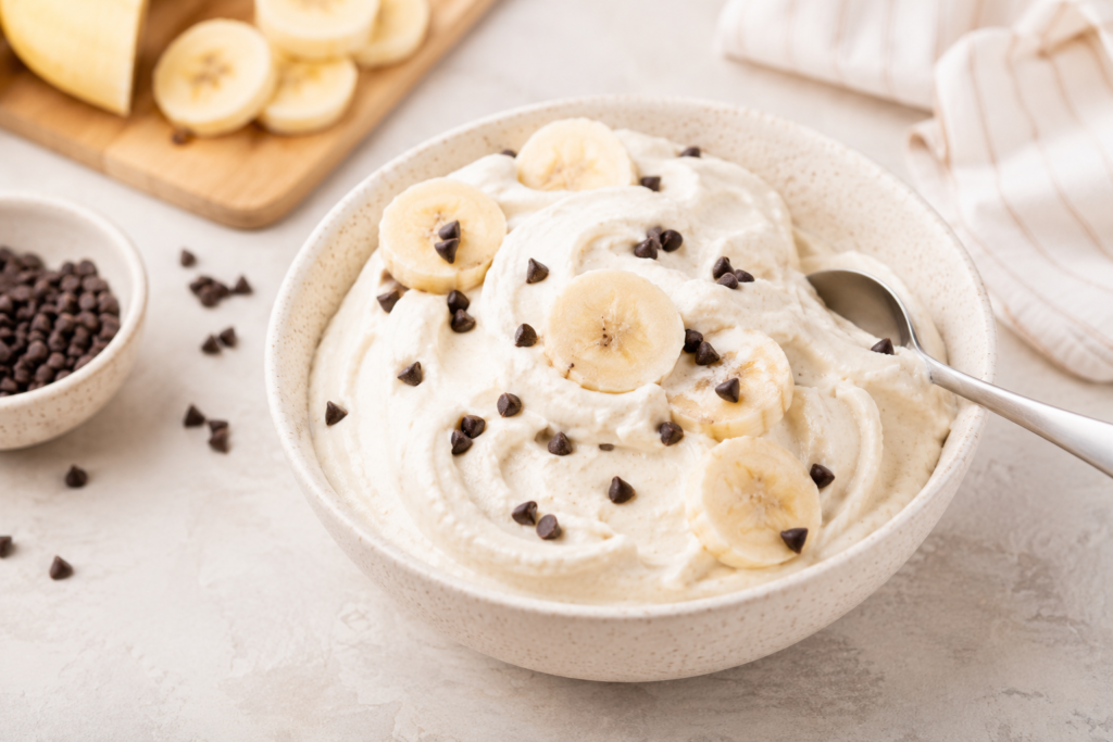 Helado proteico fácil y rápido: la receta más cremosa con solo 3 ingredientes