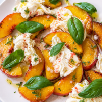 Cómo hacer ensalada de nectarina con mozzarella paso a paso